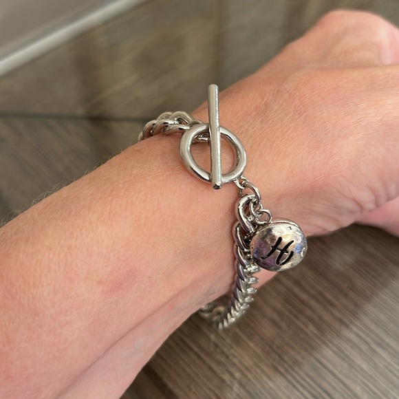 Vintage Silver-tone Chain Link Bracelet with H Initial Charm with Toggle Clasp - Picture 8 of 13
